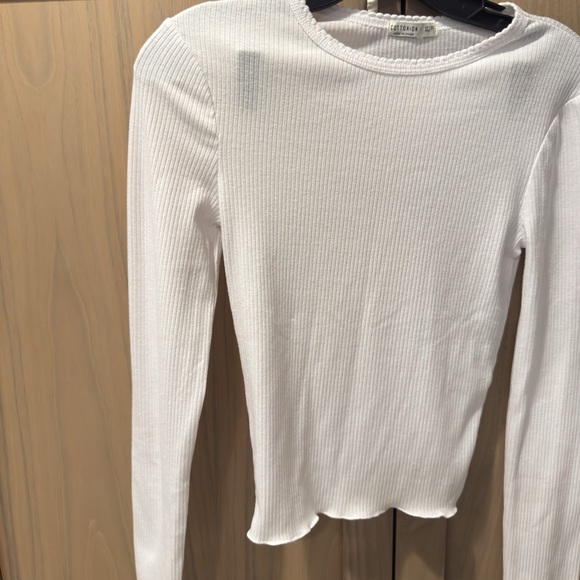 White Ribbed Long Sleeve Top - Picture 2 of 4